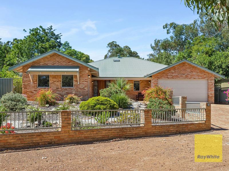 62 Williams Street, Gooseberry Hill WA 6076
