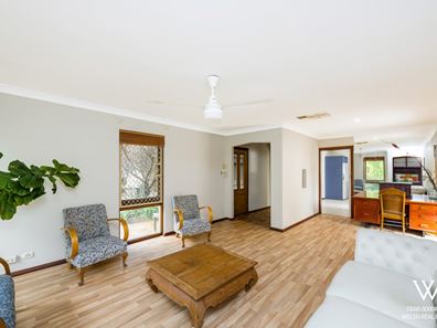 6 Reach Place, Huntingdale WA 6110