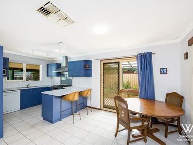 6 Reach Place, Huntingdale WA 6110