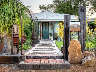 24 Marri Drive, Dunsborough WA 6281