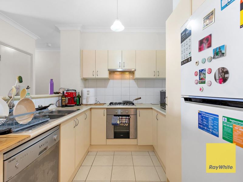 13/17 Southdown Place, Thornlie