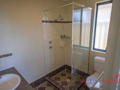 4 Angler Parade, Drummond Cove WA 6532