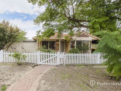 32 Parrotbush Crescent, Ellenbrook WA 6069