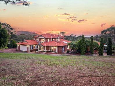 175 Ridge Hill Road, Gooseberry Hill WA 6076