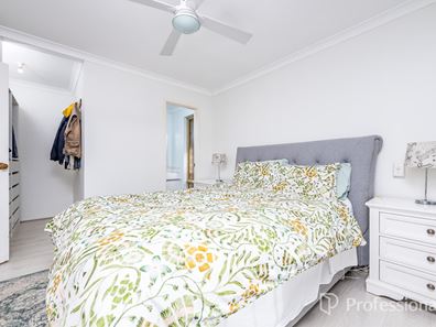 16 Rio Marina Way, Mindarie WA 6030
