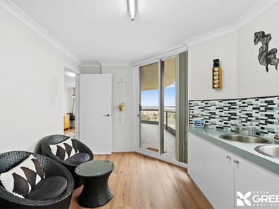 18/6A Valley Road, Halls Head WA 6210