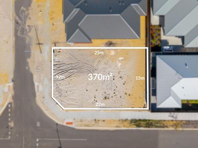 2 Greville Grove, Lakelands WA 6180