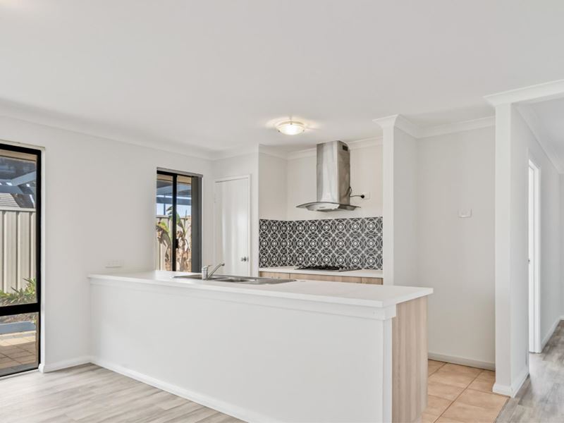 16 Coniston Drive, Ellenbrook