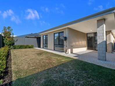 17 Waterous  Street, Piara Waters WA 6112