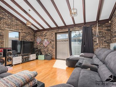10 Chant Court, Tarcoola Beach WA 6530
