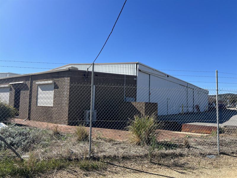 1/14 Elmsfield Road, Midvale WA 6056