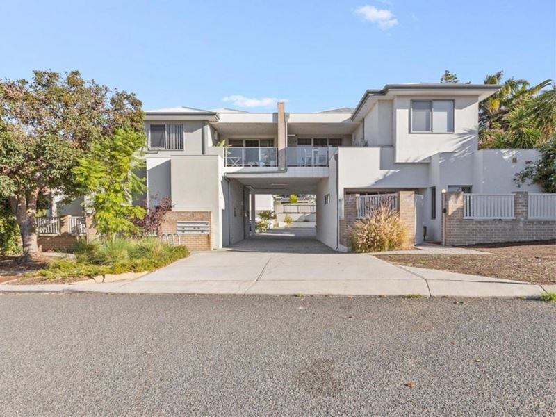 6/1 Chipala Court, Edgewater