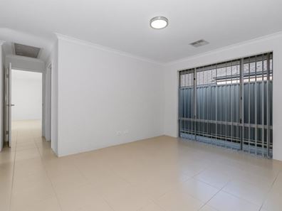 14 Ontario Grove, Success WA 6164