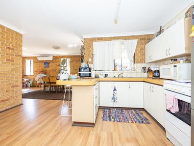 2A/2 Essex Street, Jurien Bay WA 6516