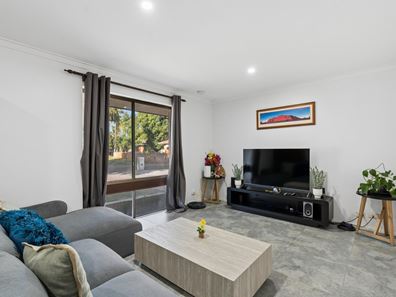 15 Parer Close, Thornlie WA 6108