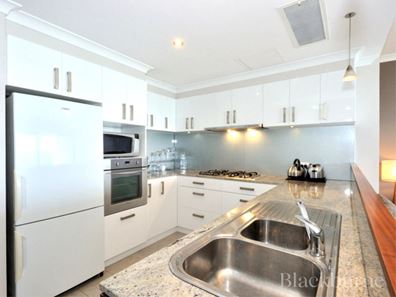 20/43 Rockingham Beach Road, Rockingham WA 6168