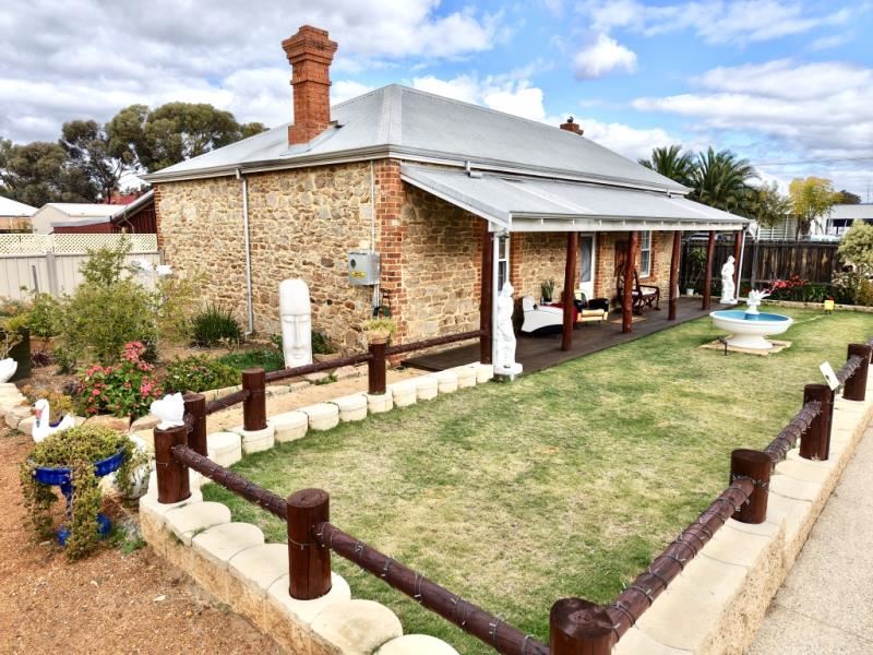 145 Vincent Street, Beverley WA 6304