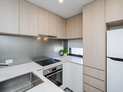 2/14 Roebuck Street, Innaloo WA 6018