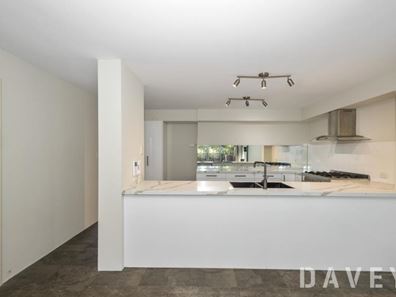 9/7 Brentham Street, Leederville WA 6007