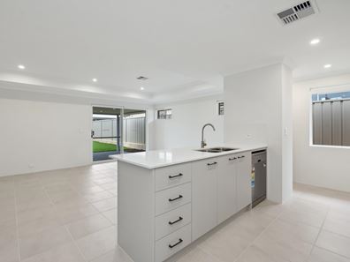 12 Dunraven Road, Two Rocks WA 6037