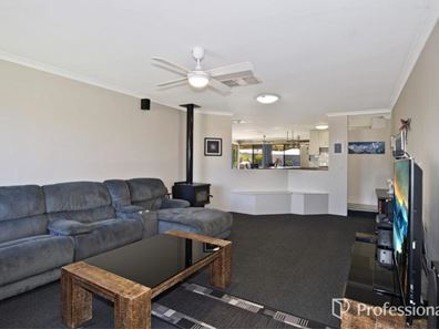10 Morlaix Mews, Port Kennedy WA 6172