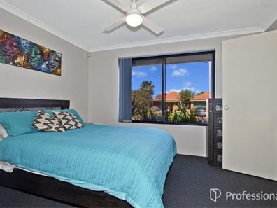 10 Morlaix Mews, Port Kennedy WA 6172