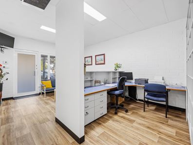 2/42 McCourt Street, West Leederville WA 6007