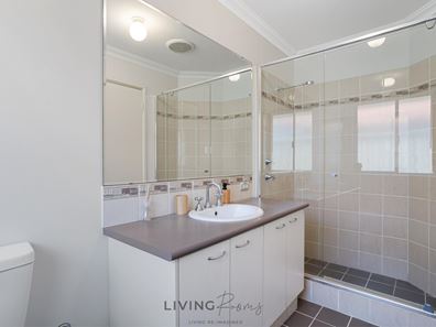 Room/1  96 Shepperton Drive, Butler WA 6036