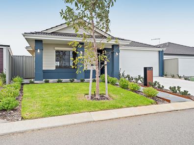 9 Crewe Crescent, Wellard WA 6170