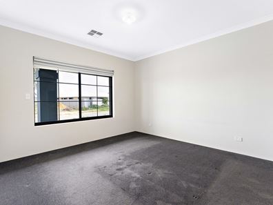 9 Crewe Crescent, Wellard WA 6170