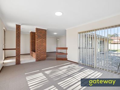 16 Templemore  Gardens, Waterford WA 6152