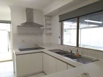 120 Kingfisher Avenue, Ballajura WA 6066