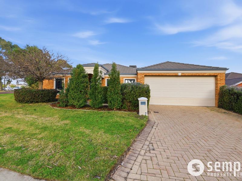 21B Ellesmere Circuit, Success