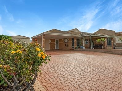 110 Glenfield Beach Drive, Drummond Cove WA 6532