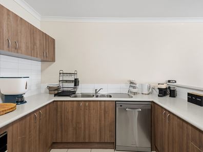 1/27 Mozart Mews, Rivervale WA 6103