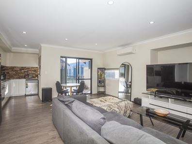 7/8 William Street, Midland WA 6056
