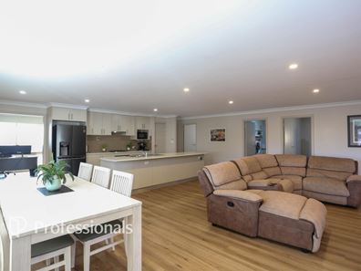 32 Crossland Street, Esperance WA 6450