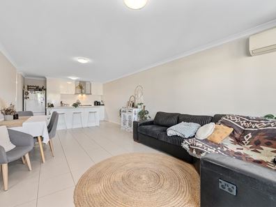 10/2 Horsham Crescent, Harrisdale WA 6112
