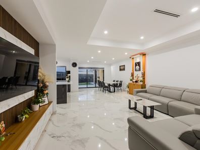 29 Couloir Street, Treeby WA 6164