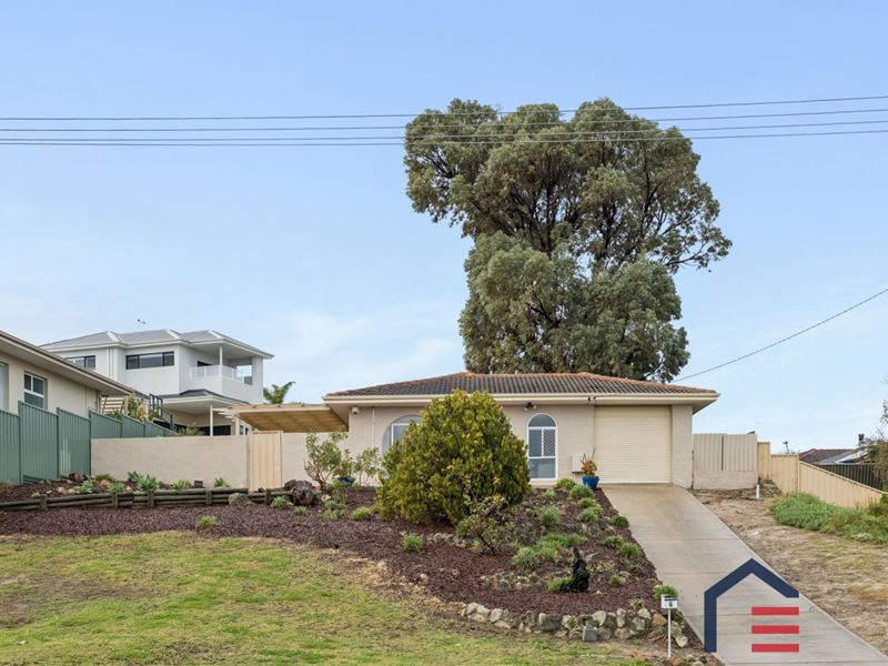 4 Solander Rd, Hillarys WA 6025