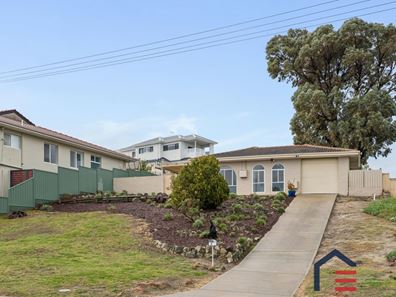 4 Solander Rd, Hillarys WA 6025