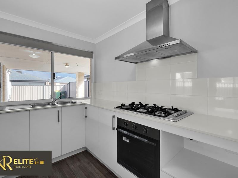 11 Lanciano Way, Piara Waters WA 6112