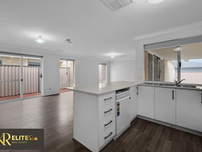 11 Lanciano Way, Piara Waters WA 6112