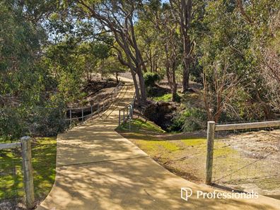 16 Willerin Mews, Maida Vale WA 6057