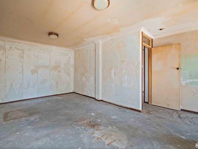 18 Lindy Way, Camillo WA 6111
