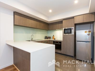 10/172 Railway Parade, West Leederville WA 6007