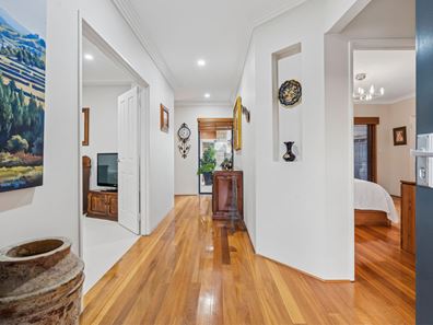 22 Pirianda Way, Aveley WA 6069