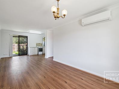 4/30 Blenny Close, Cannington WA 6107