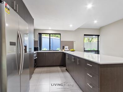 Room/1  14A Gilmore Place, Forrestfield WA 6058