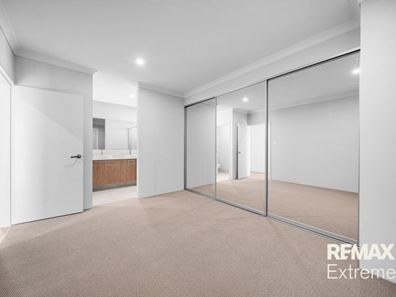 18 Trestles Way, Eglinton WA 6034